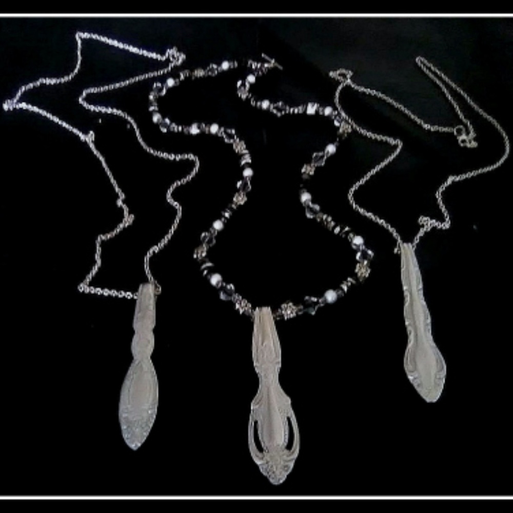 ..... NECKLACES .....